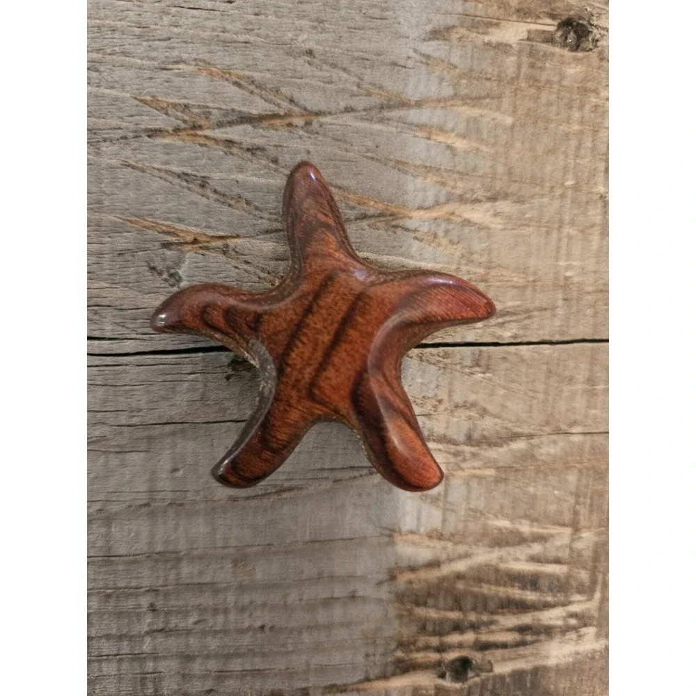 Wooden Starfish Figurine Carved Wood Nautical Brooch Pin‎